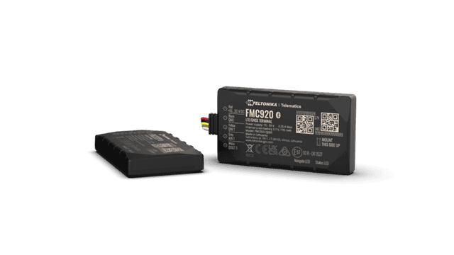 GPS Tracker Compact Build-In 4G LTE